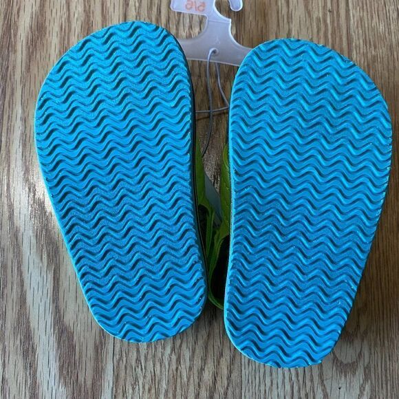 Toddler Shawn Flip Flop Sandals Alligator Print - Picture 8 of 8